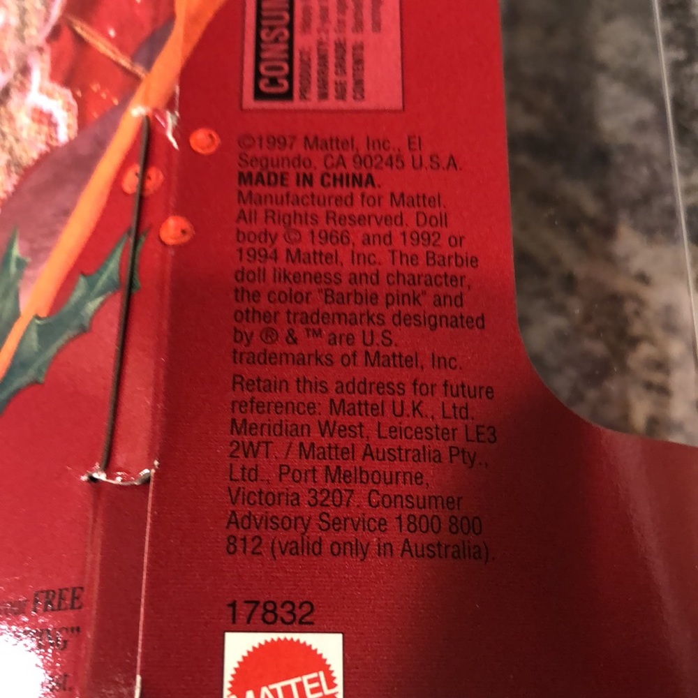 1997 Happy Holidays 10th Anniversary Barbie - Picture 13 of 16